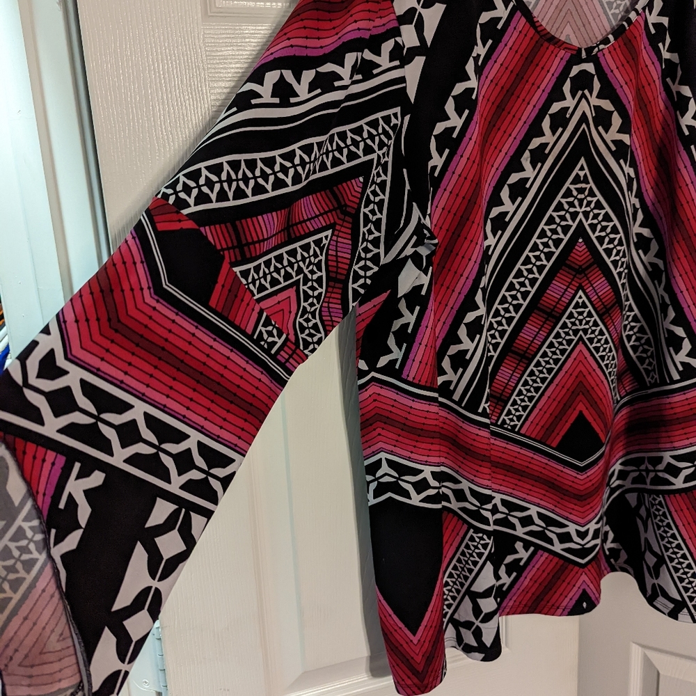 Flowy Sleeve Blouse - Picture 3 of 4